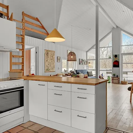Feriehus 3 Bedroom Cozy In