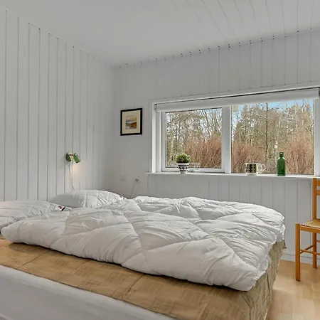 Feriehus 3 Bedroom Cozy In